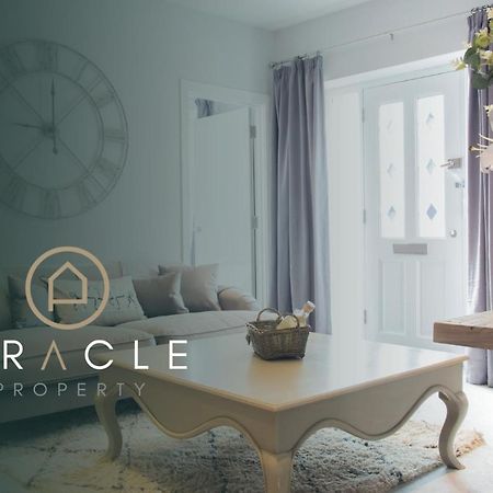 Modern Apartment With Free Parking And Wifi Stratford-upon-Avon Buitenkant foto